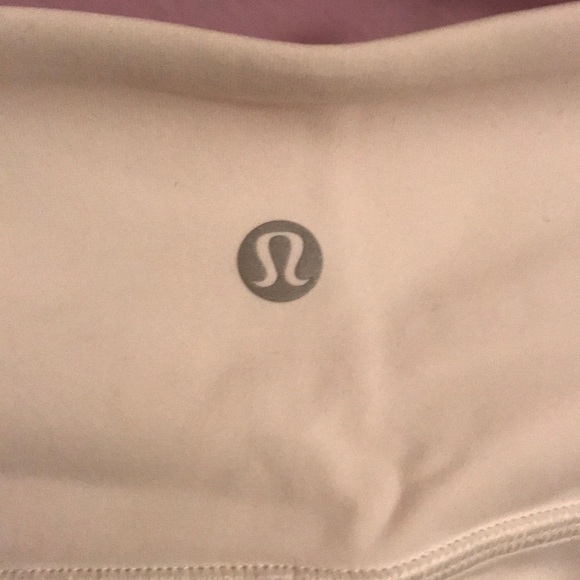 Lululemon ”Sweat Your Heart Out” Crop - Picture 7 of 8